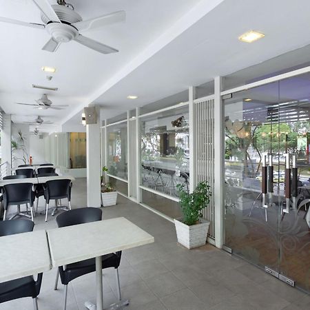 Kings Hotel Melaka Extérieur photo