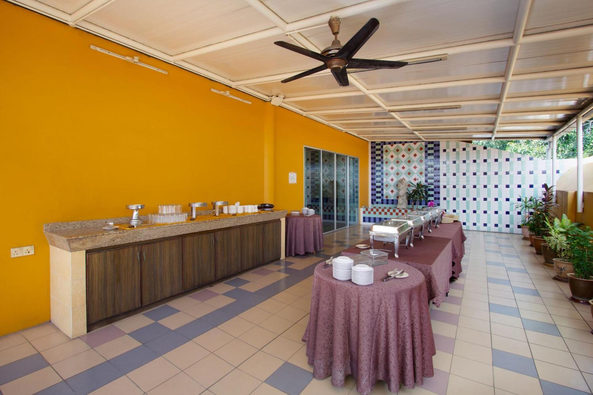 Kings Hotel Melaka Extérieur photo
