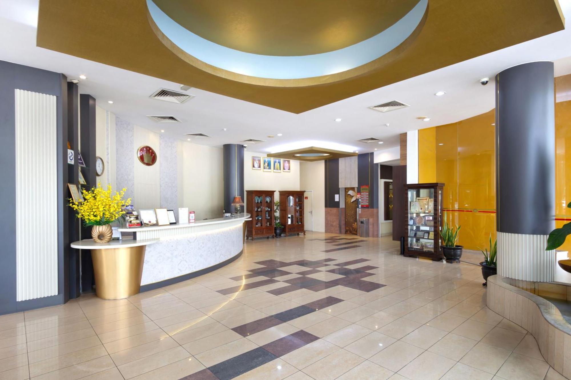 Kings Hotel Melaka Extérieur photo