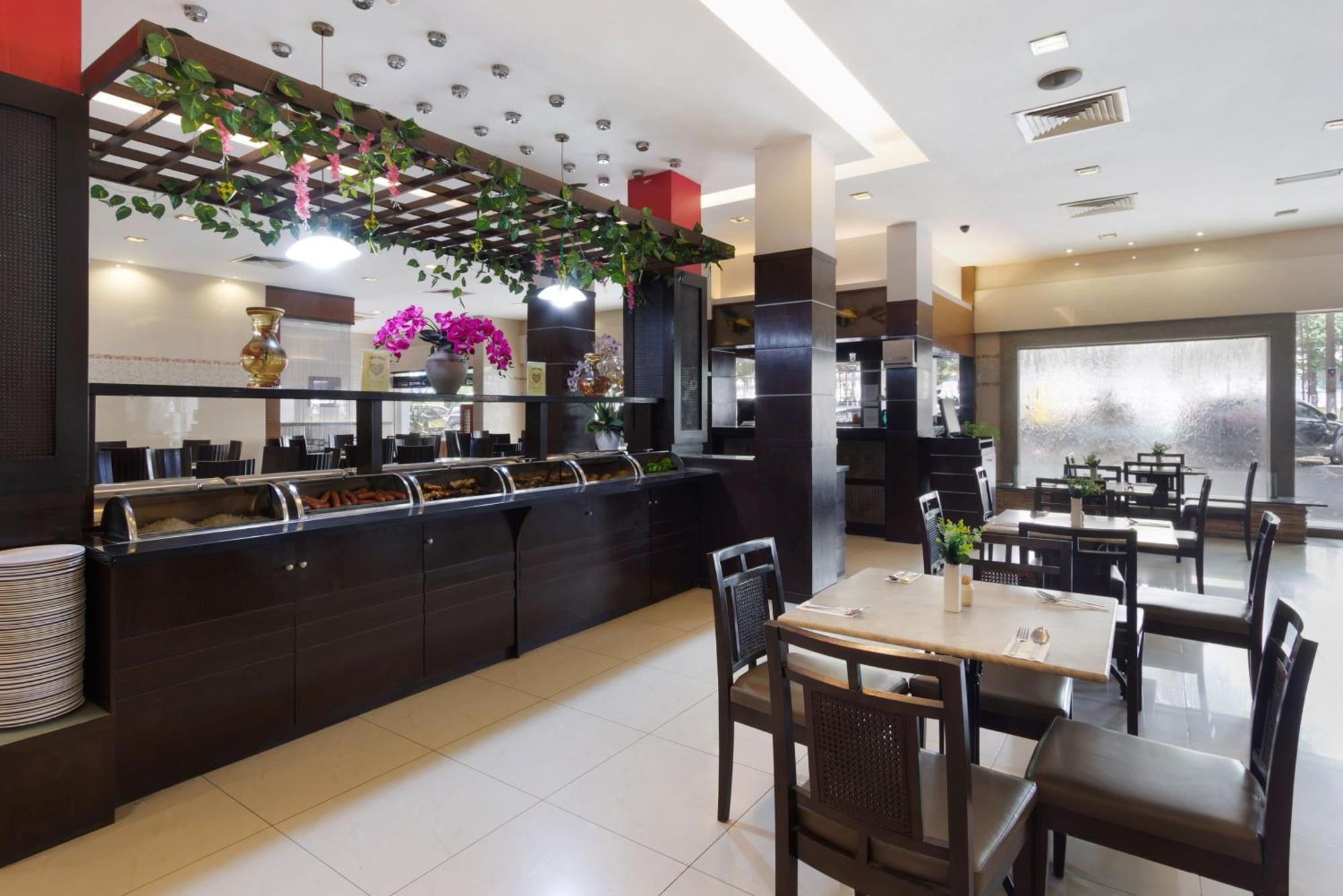 Kings Hotel Melaka Extérieur photo