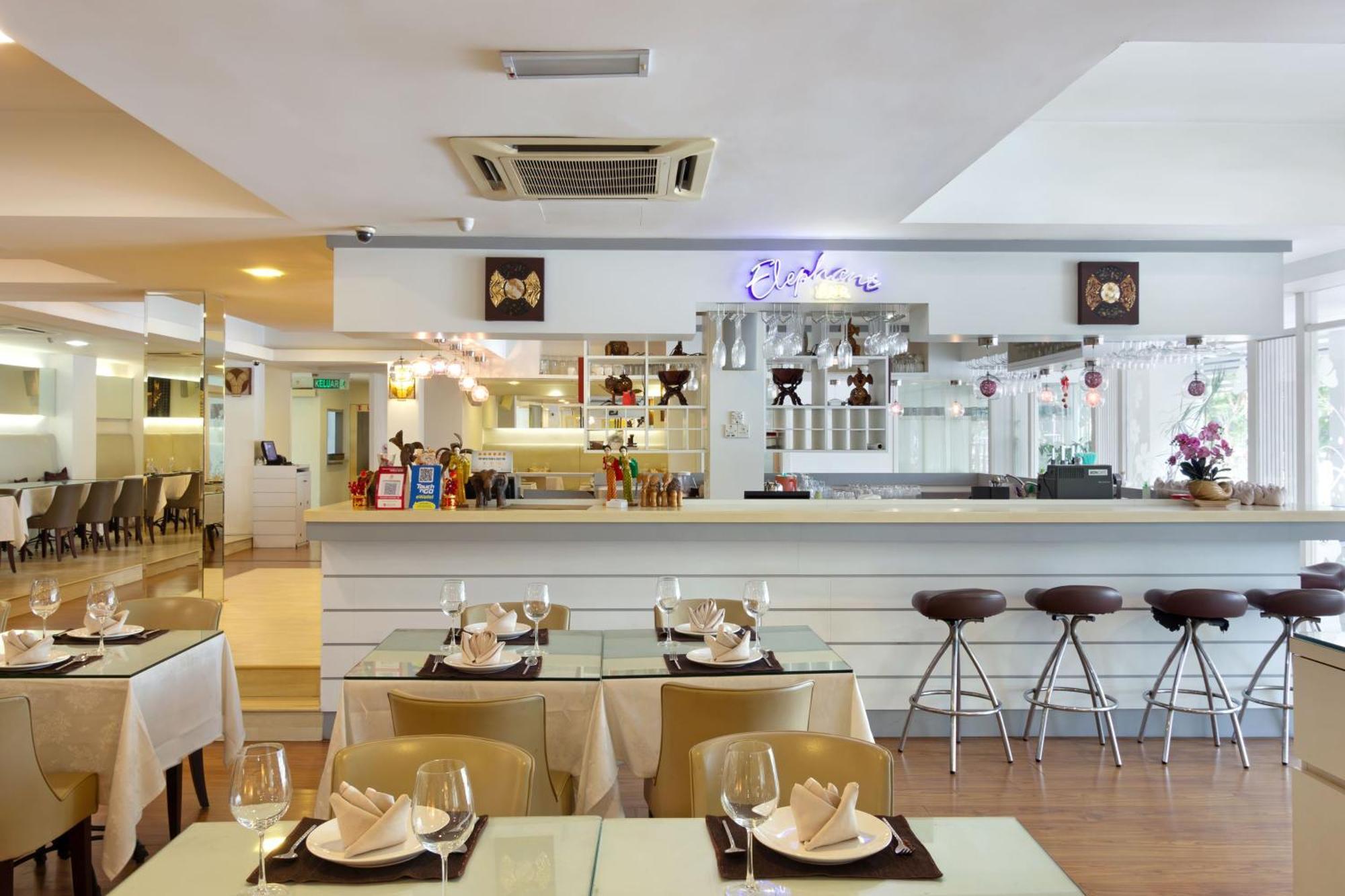 Kings Hotel Melaka Extérieur photo