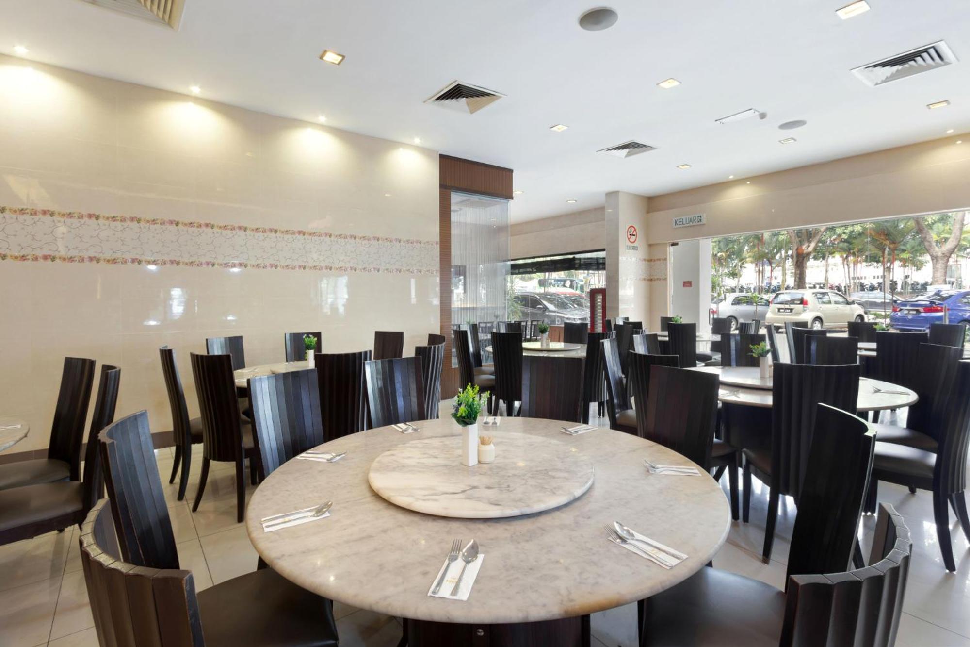 Kings Hotel Melaka Extérieur photo
