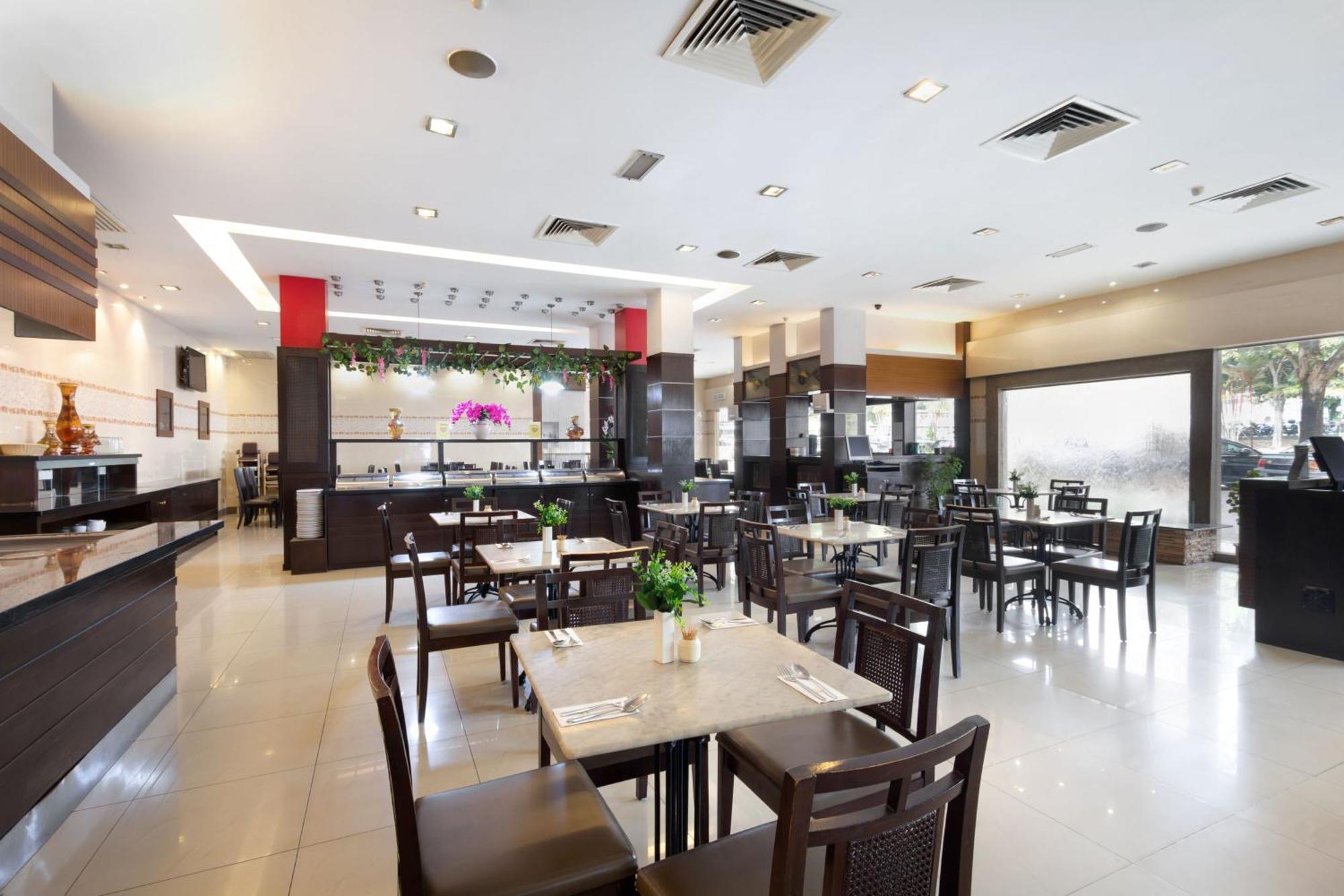 Kings Hotel Melaka Extérieur photo