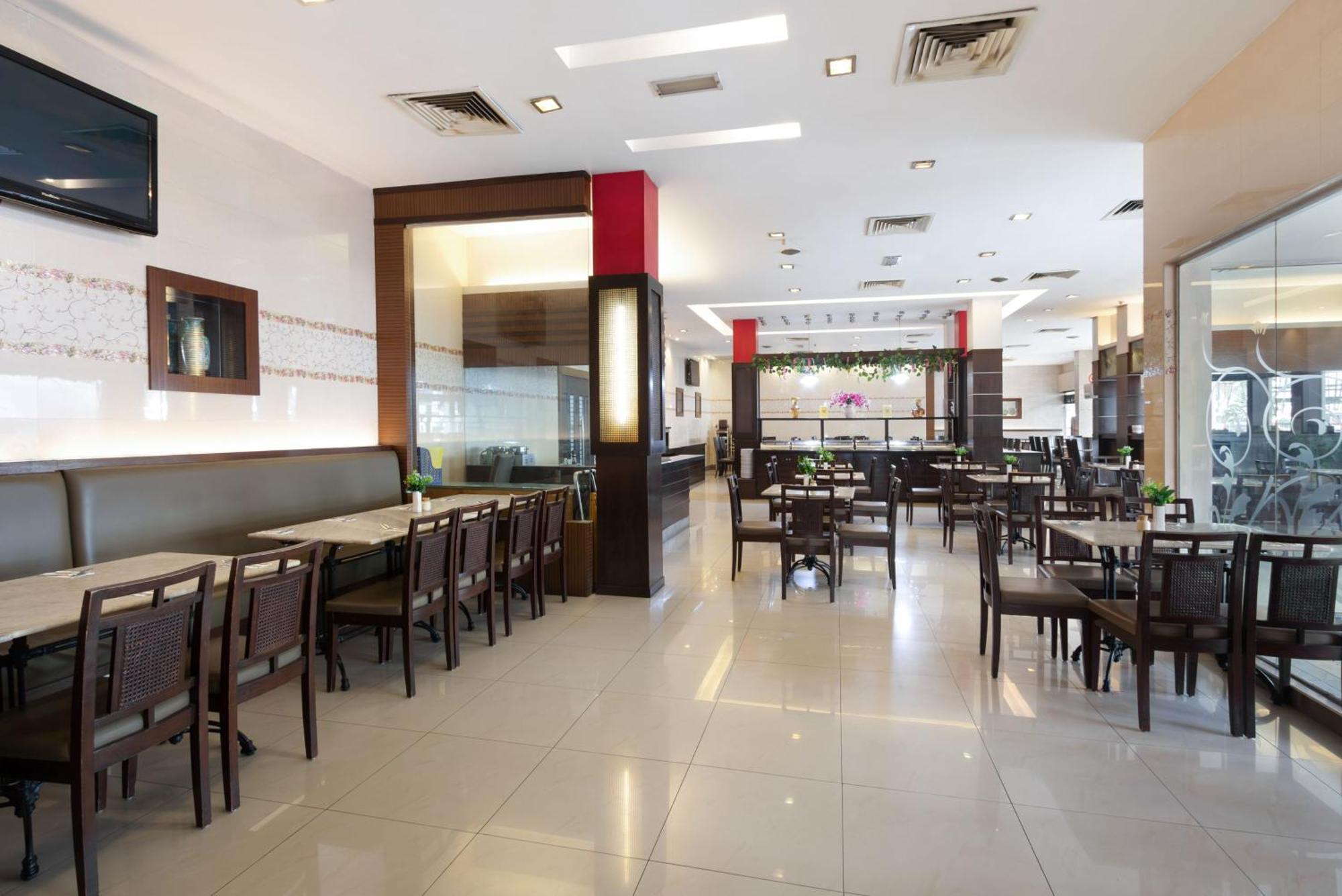 Kings Hotel Melaka Extérieur photo