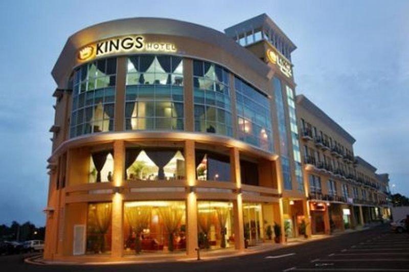 Kings Hotel Melaka Extérieur photo