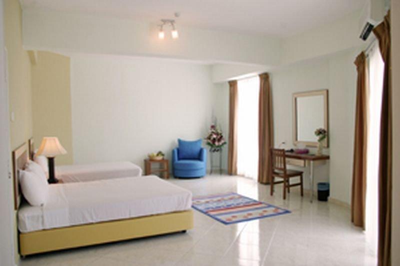 Kings Hotel Melaka Extérieur photo