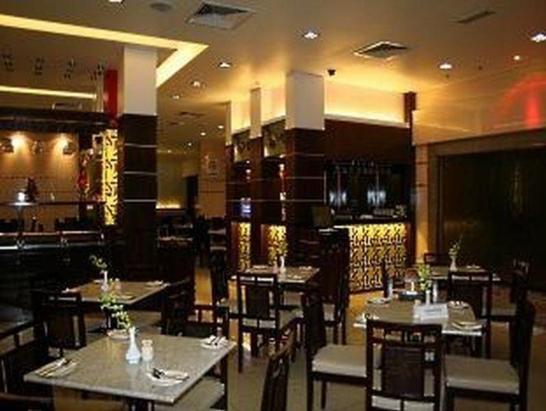 Kings Hotel Melaka Extérieur photo