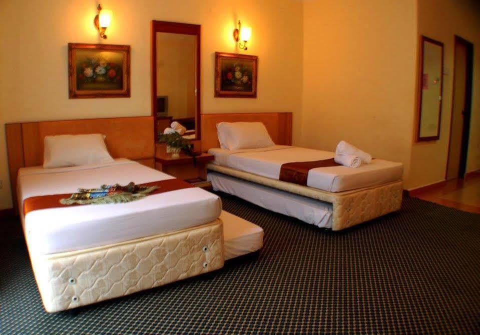 Kings Hotel Melaka Extérieur photo